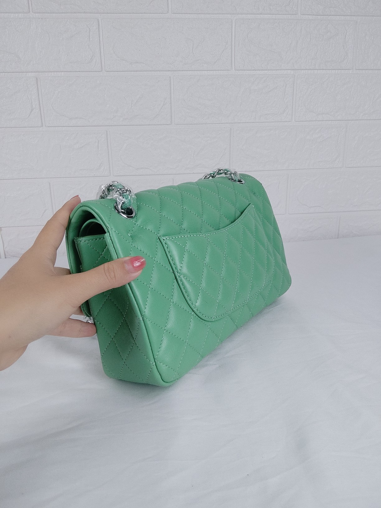 Chanel Classic Medium Flap Bag Green And Silver 25Cm - Image 5