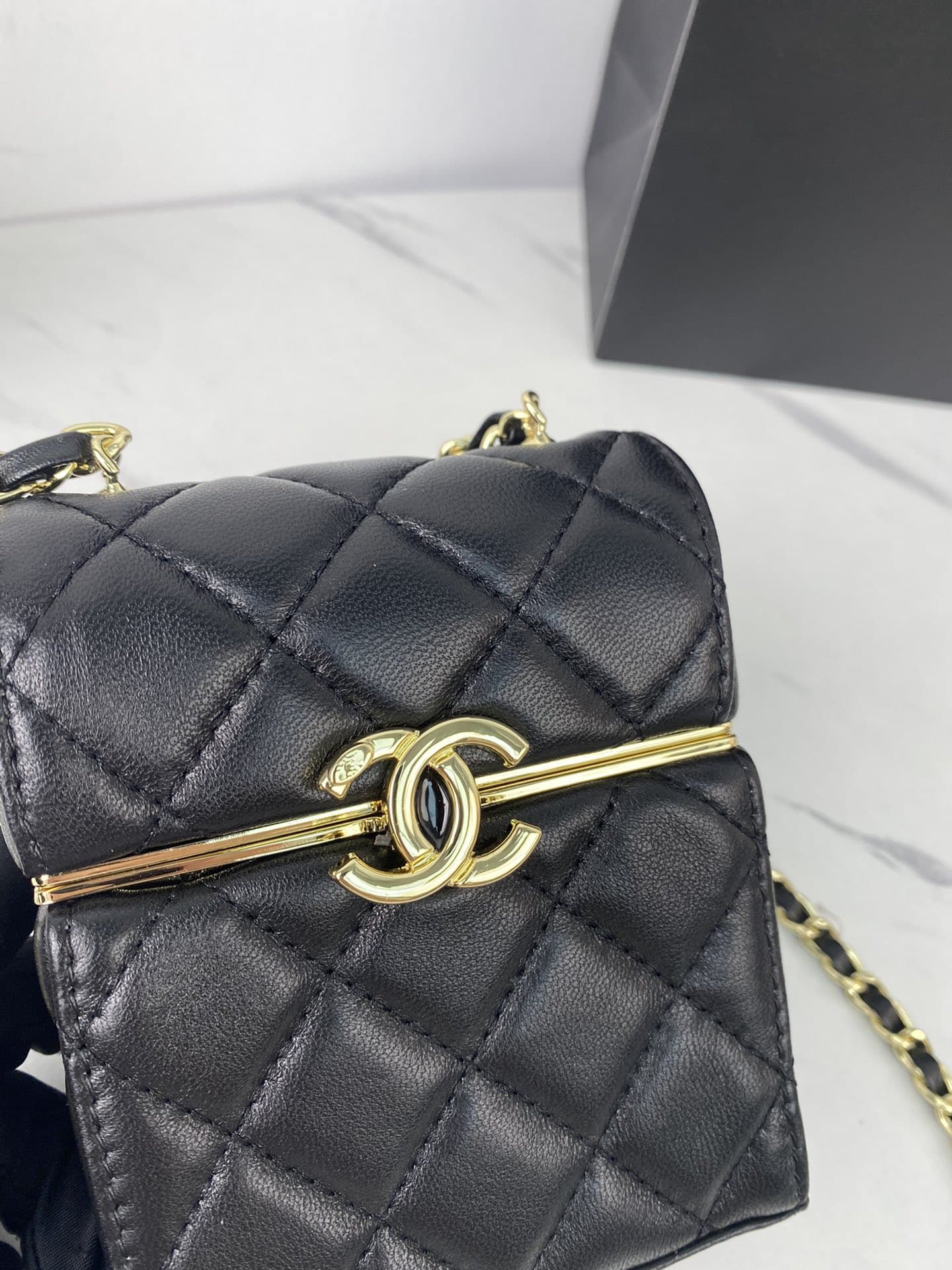 Chanel Small Box With Chain In Black 12Cm Ap2656 - Image 7