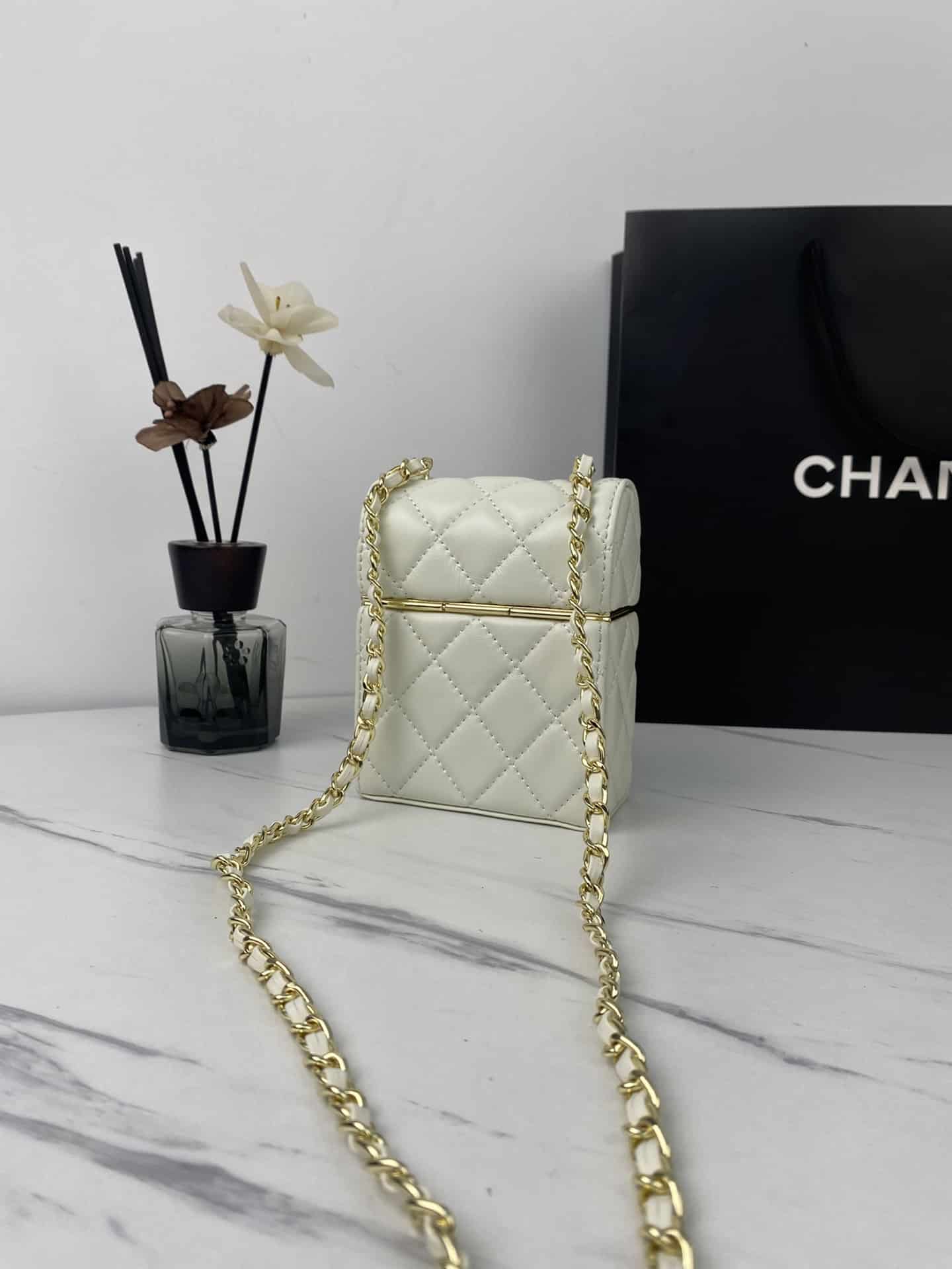 Chanel Small Box With Chain In White 12Cm Ap2656 - Image 7