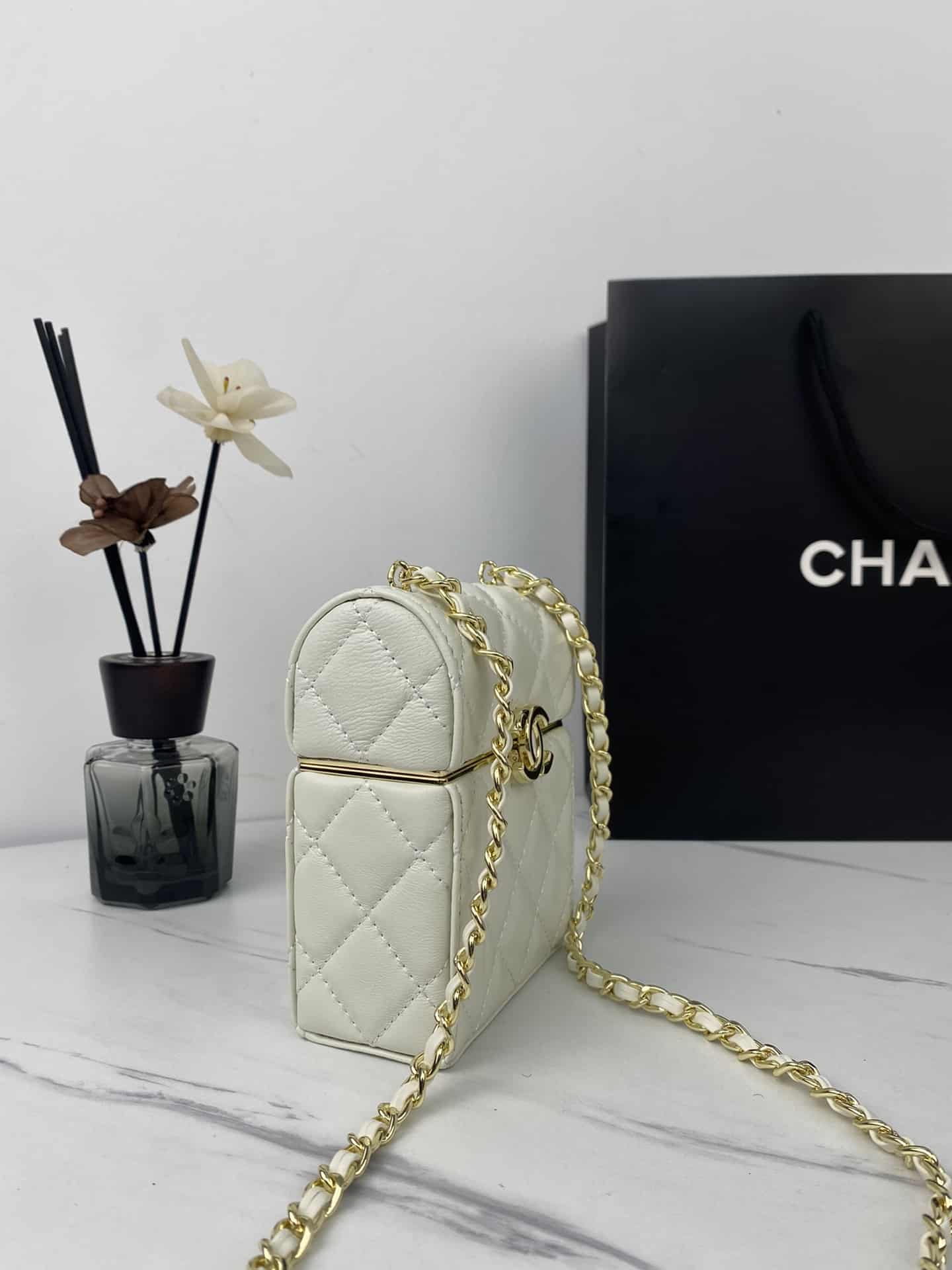 Chanel Small Box With Chain In White 12Cm Ap2656 - Image 8