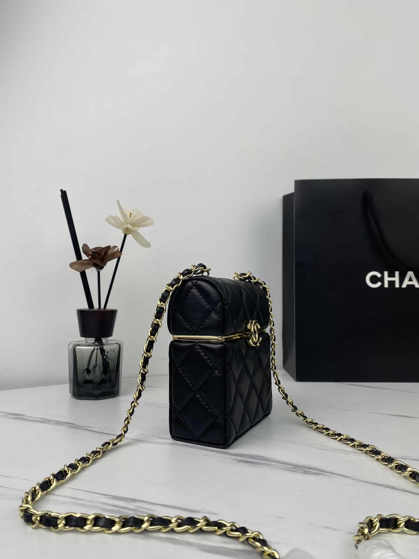 Chanel Small Box With Chain In Black 12Cm Ap2656 - Image 9