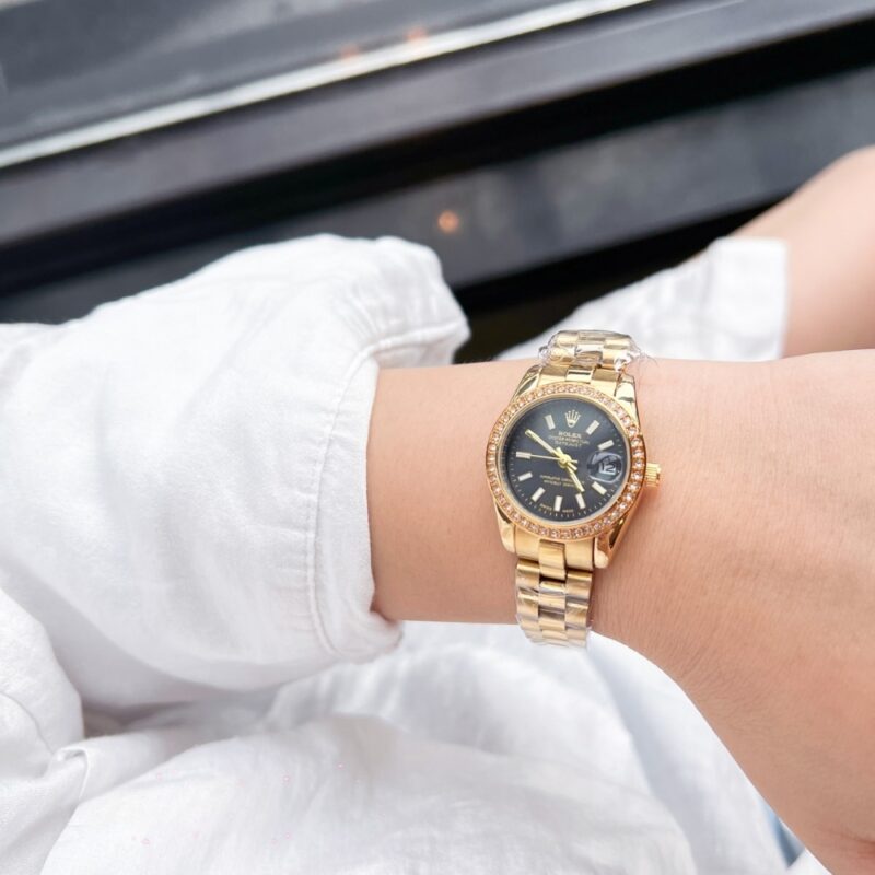 Alternative view of Rolex Lady Datejust Black Dial Yellow Gold 28Mm