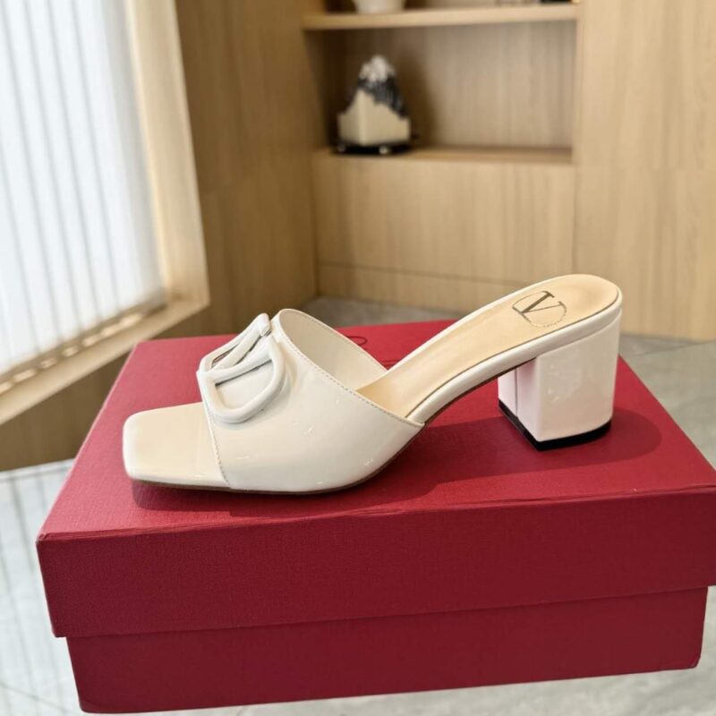 Alternative view of Valentino Vlogo Signature Slide Sandal White