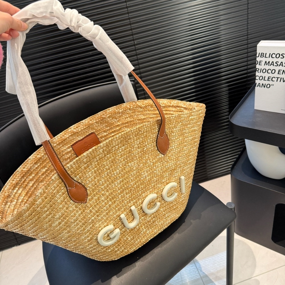 Summer Set: Gucci Medium Straw Tote With Patch Natural 27Cm And Sandal With Double G Natural Raffia Brown - Image 3