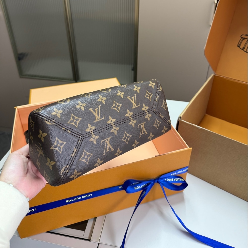 Summer Set: Louis Vuitton The Drop Pm Monogram Brown 28Cm M1294 And Gaston Wearable Wallet Monogram Macassar Coated Canvas Brown 18Cm - Image 6