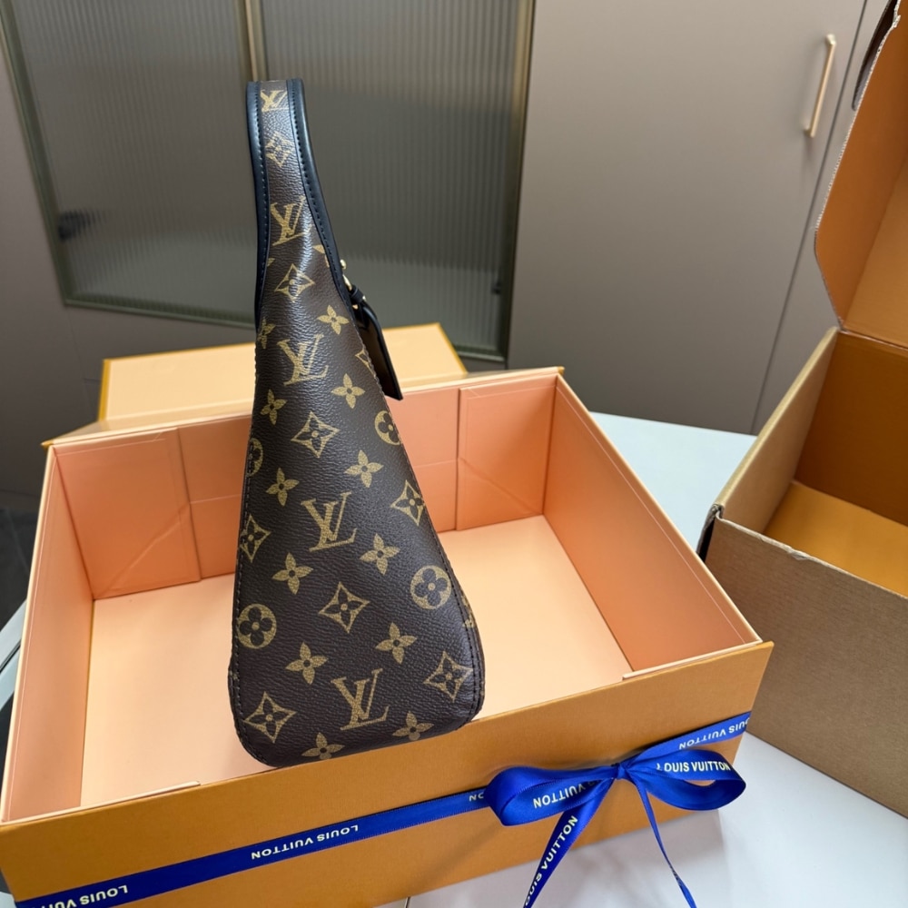 Summer Set: Louis Vuitton The Drop Pm Monogram Brown 28Cm M1294 And Gaston Wearable Wallet Monogram Macassar Coated Canvas Brown 18Cm - Image 5