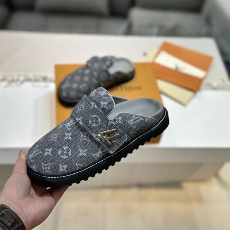 Alternative view of Louis Vuitton Lv Cosy Comfort Mule Gray 1Agvp3