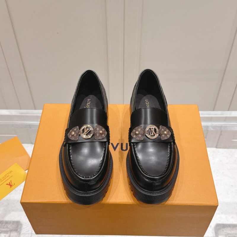 Alternative view of Louis Vuitton District Flat Loafer Black 1Aibyh