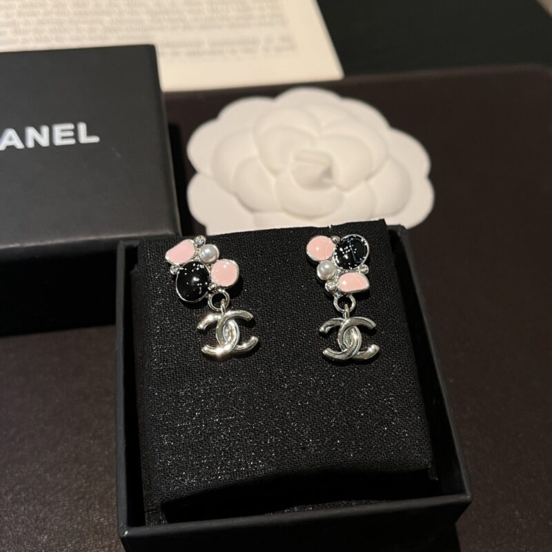 Alternative view of Chanel Pearl And Stone Floral Earrings Silver Abg634 B22459 U4653