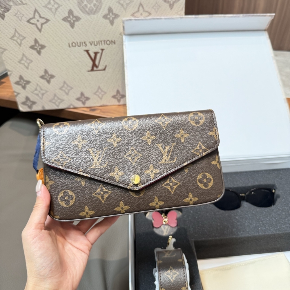 Gift Set: Louis Vuitton Félicie Pochette Bag Monogram With Mickey Mouse Keychain And My Monogram Light Cat Eye Glasses - Image 3