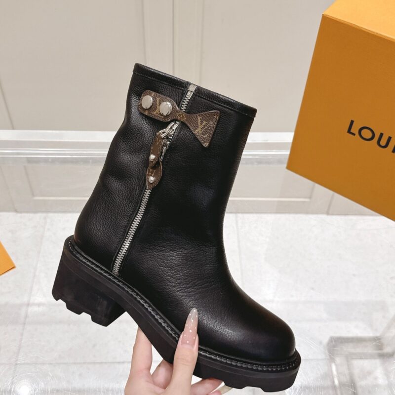 Alternative view of Louis Vuitton Lv Beaubourg Ankle Boot Black 1Aidd4