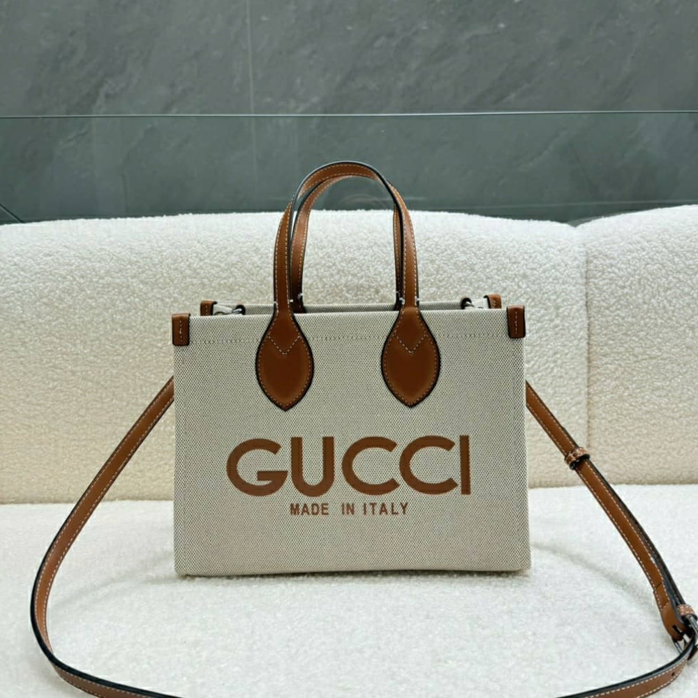 Summer Set: Gucci Medium Tote Bag With Gucci Print Beige 28Cm And Arnaud Bob Reversible Bucket Hat Beige - Image 2