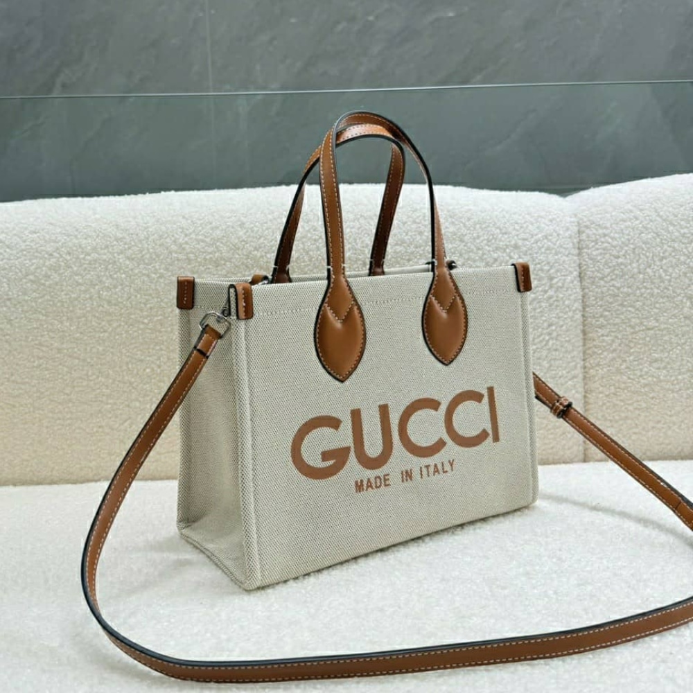 Summer Set: Gucci Medium Tote Bag With Gucci Print Beige 28Cm And Arnaud Bob Reversible Bucket Hat Beige - Image 3