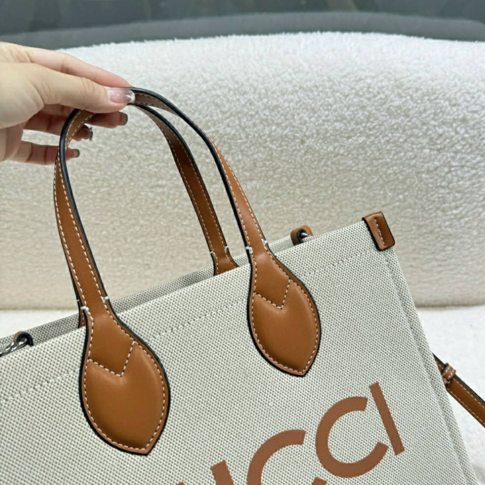Summer Set: Gucci Medium Tote Bag With Gucci Print Beige 28Cm And Arnaud Bob Reversible Bucket Hat Beige - Image 6