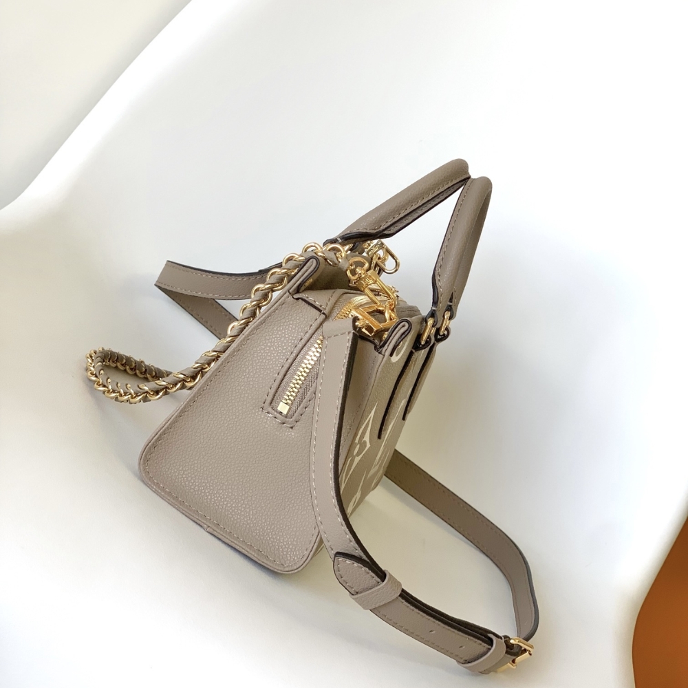 Louis Vuitton Onthego East West Bag Bicolor Beige 25Cm M23641 - Image 3
