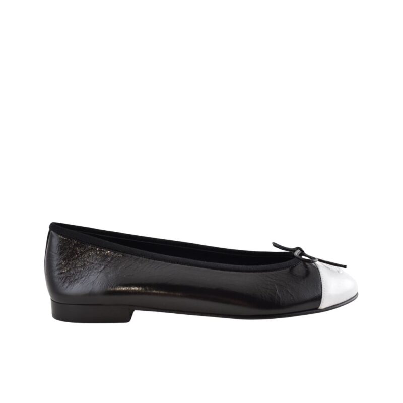 Chanel Ballet Flats Black And White