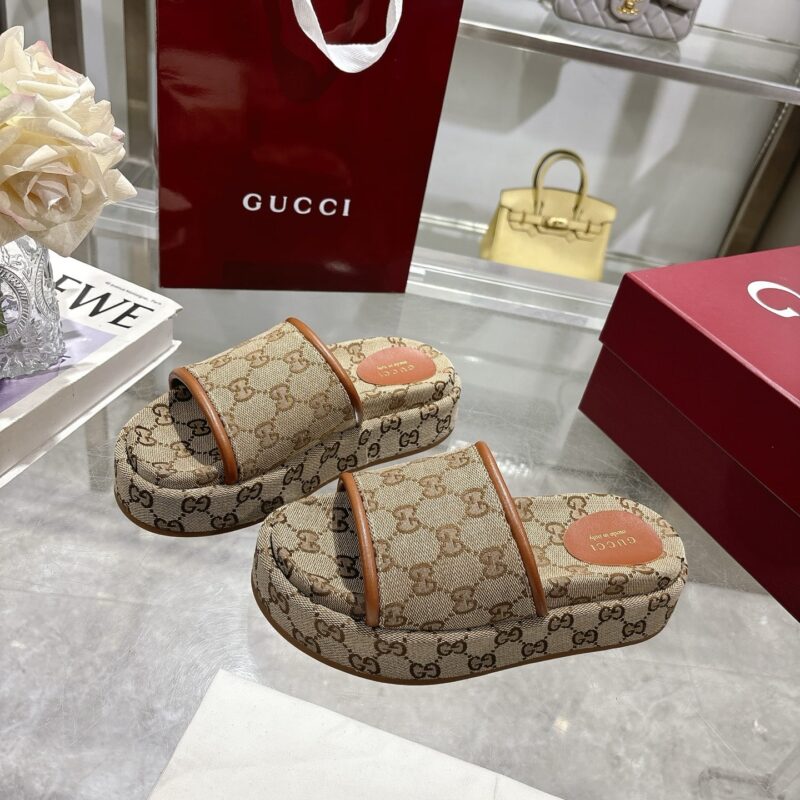 Alternative view of Gucci Women'S Gg Platform Sandal Beige 816797 Fad9C 9745