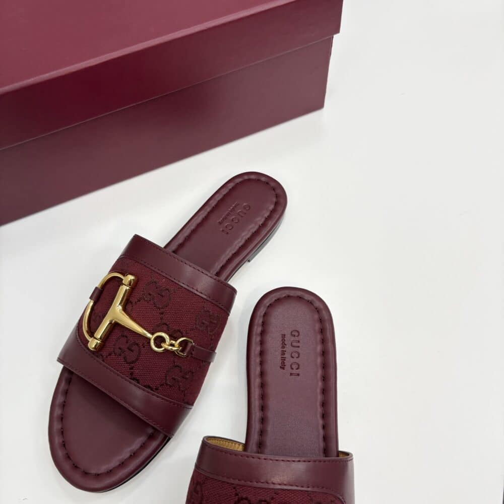 Iconic Set: Gucci Softbit Medium Top Handle Bag And Women'S Slide Sandal With Horsebit - Image 8
