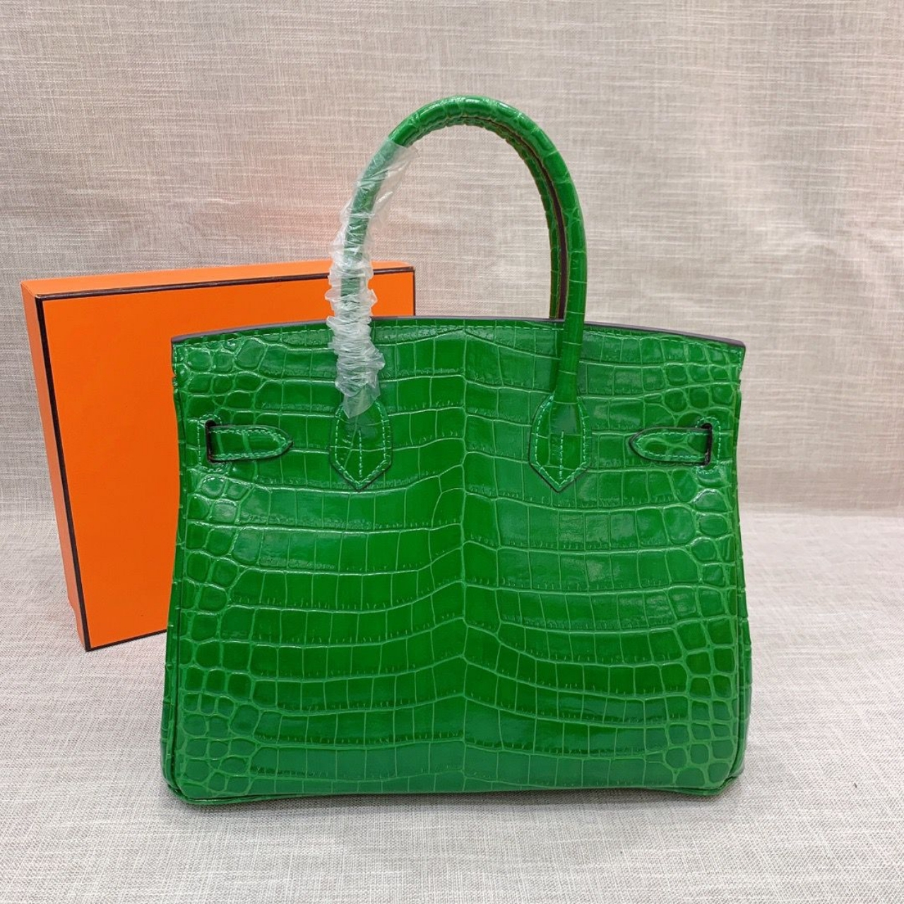 Hermes Birkin 30 Crocodile Gold Toned Hardware Dark Green 30Cm - Image 3