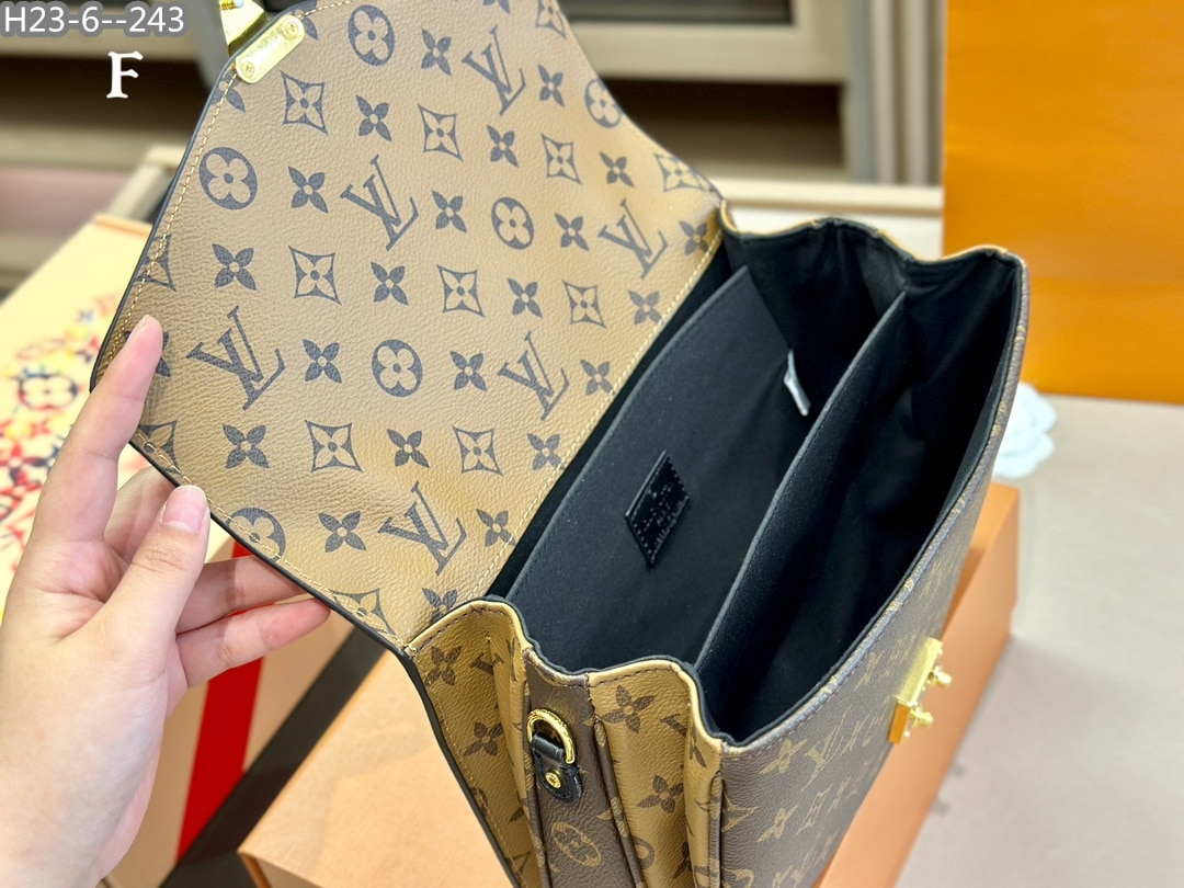Louis Vuitton Pochette Métis Monogram Reverse 25Cm - Image 8