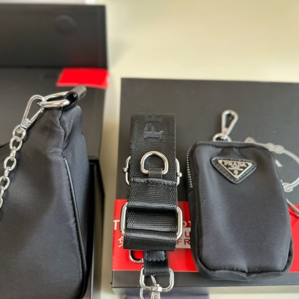 Prada Re Edition 2005 Re Nylon Bag Black 22cm 1BH204 R064 F0002 V V9L - Image 3