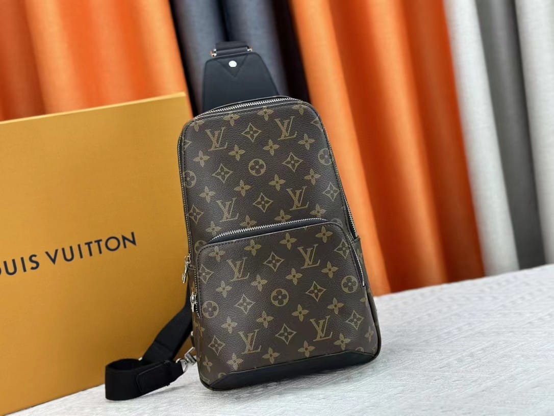 Louis Vuitton Avenue Slingbag Monogram Brown 31Cm M45897 - Image 6