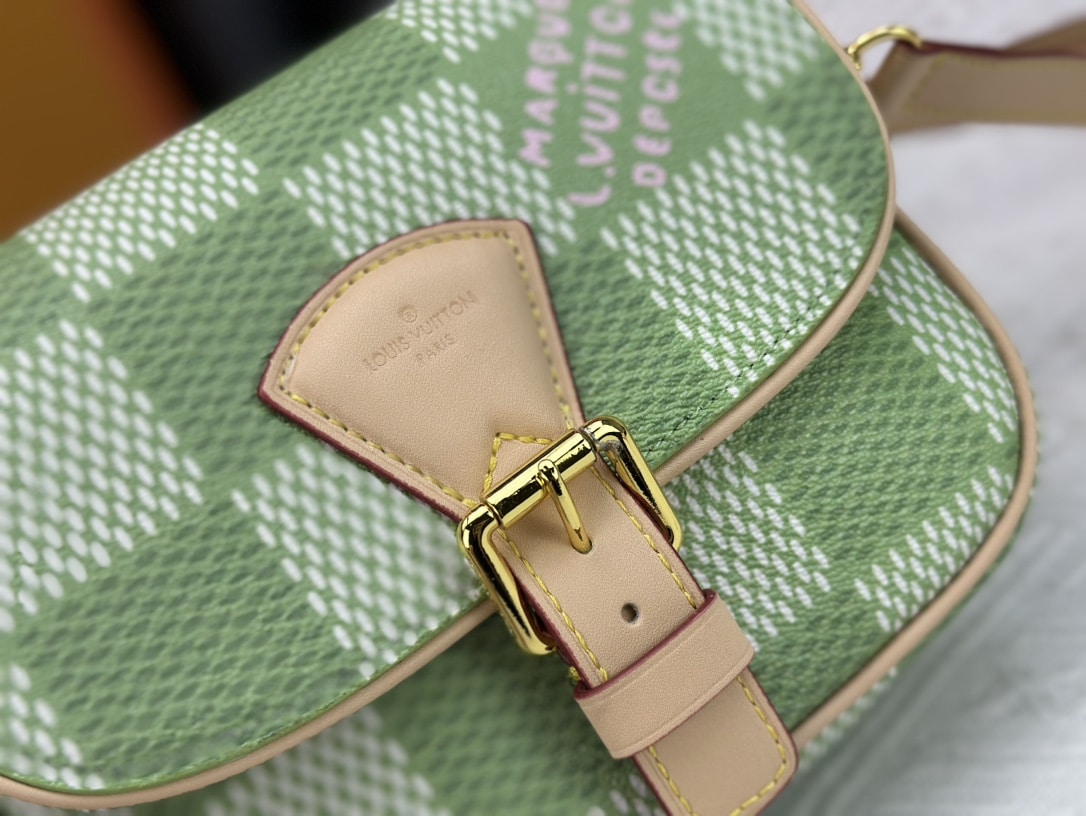 Louis Vuitton Montsouris Messenger Bag Green 20Cm N40665 - Image 4