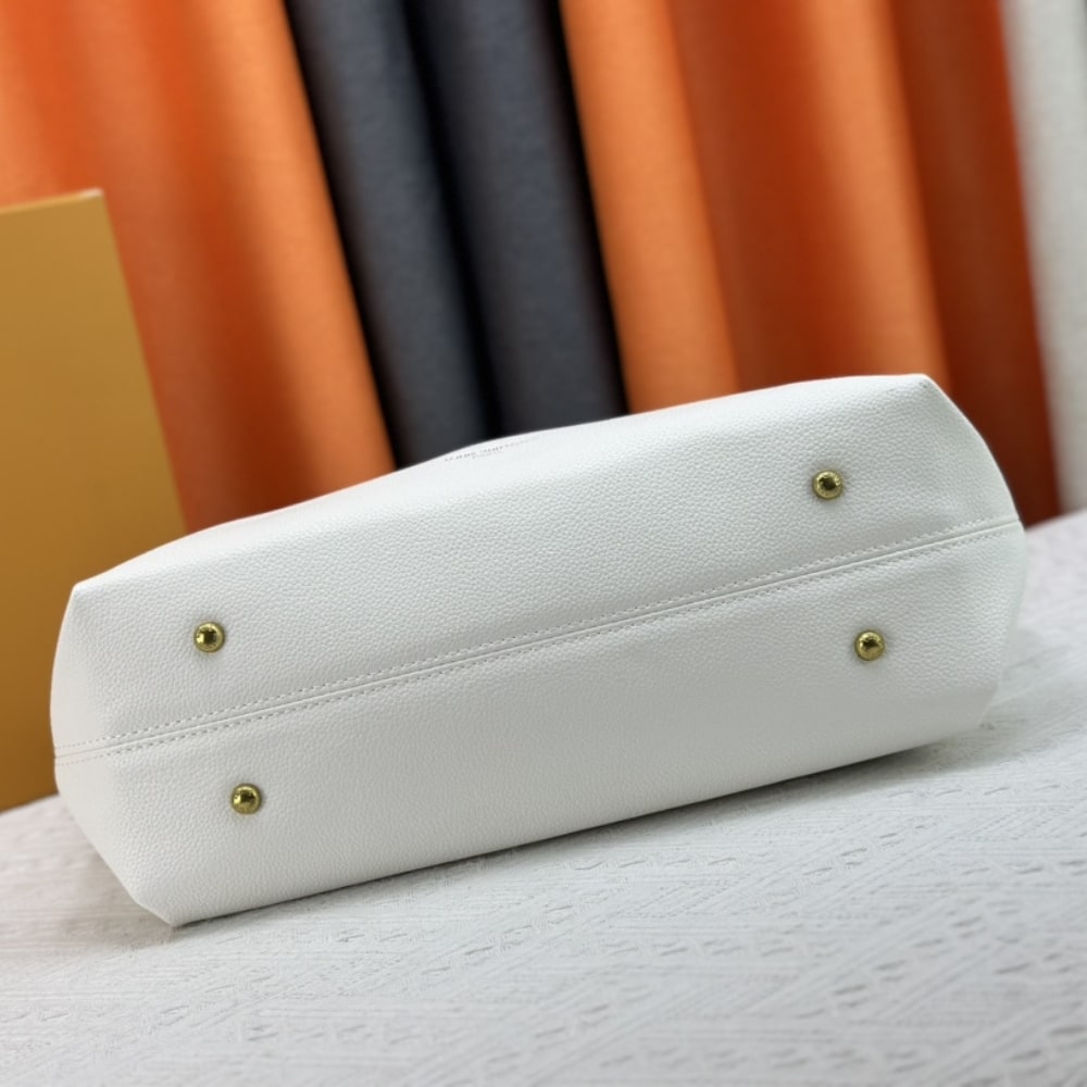 Iconic Set: Louis Vuitton Low Key Cabas Mm And Zippy Wallet - Image 4