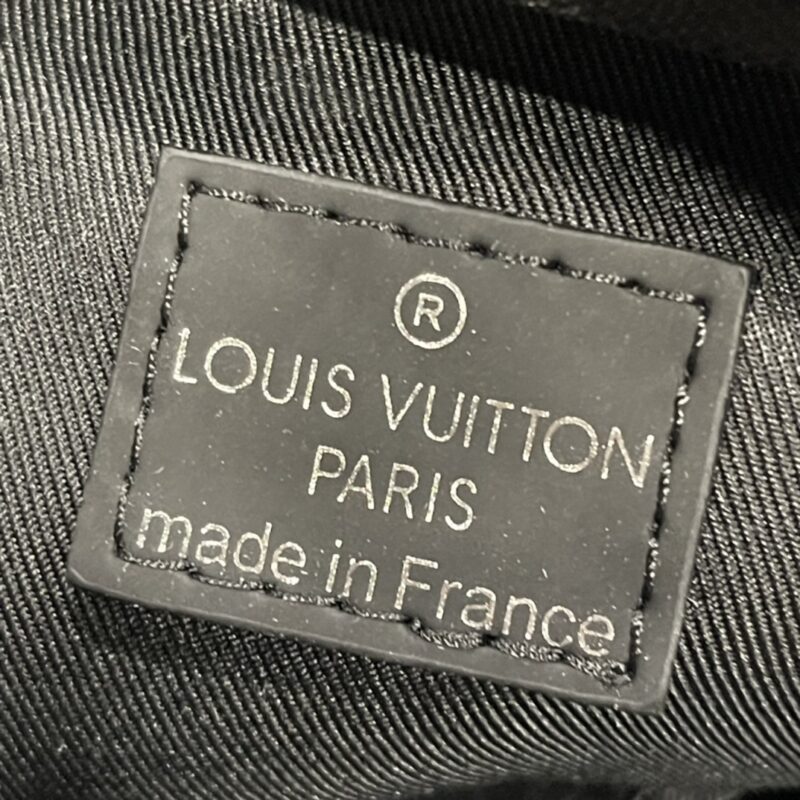 Alternative view of Louis Vuitton Avenue Slingbag 31Cm Black And Grey N40439