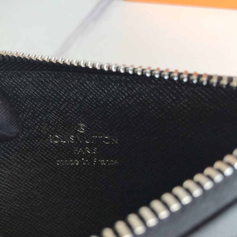 Alternative view of Louis Vuitton Coin Card Holder Taiga Leather Black 14.5Cm M62914