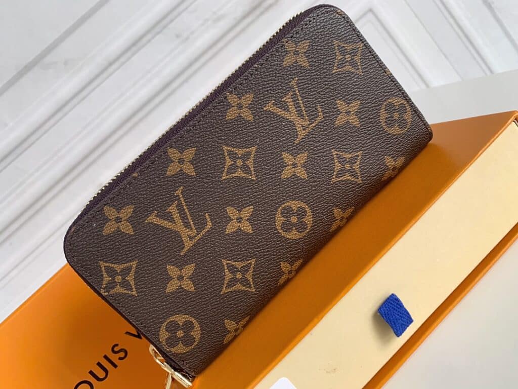 Iconic Set: Louis Vuitton Multi Pochette Accessoires And Long Double Zipper Wallet - Image 7