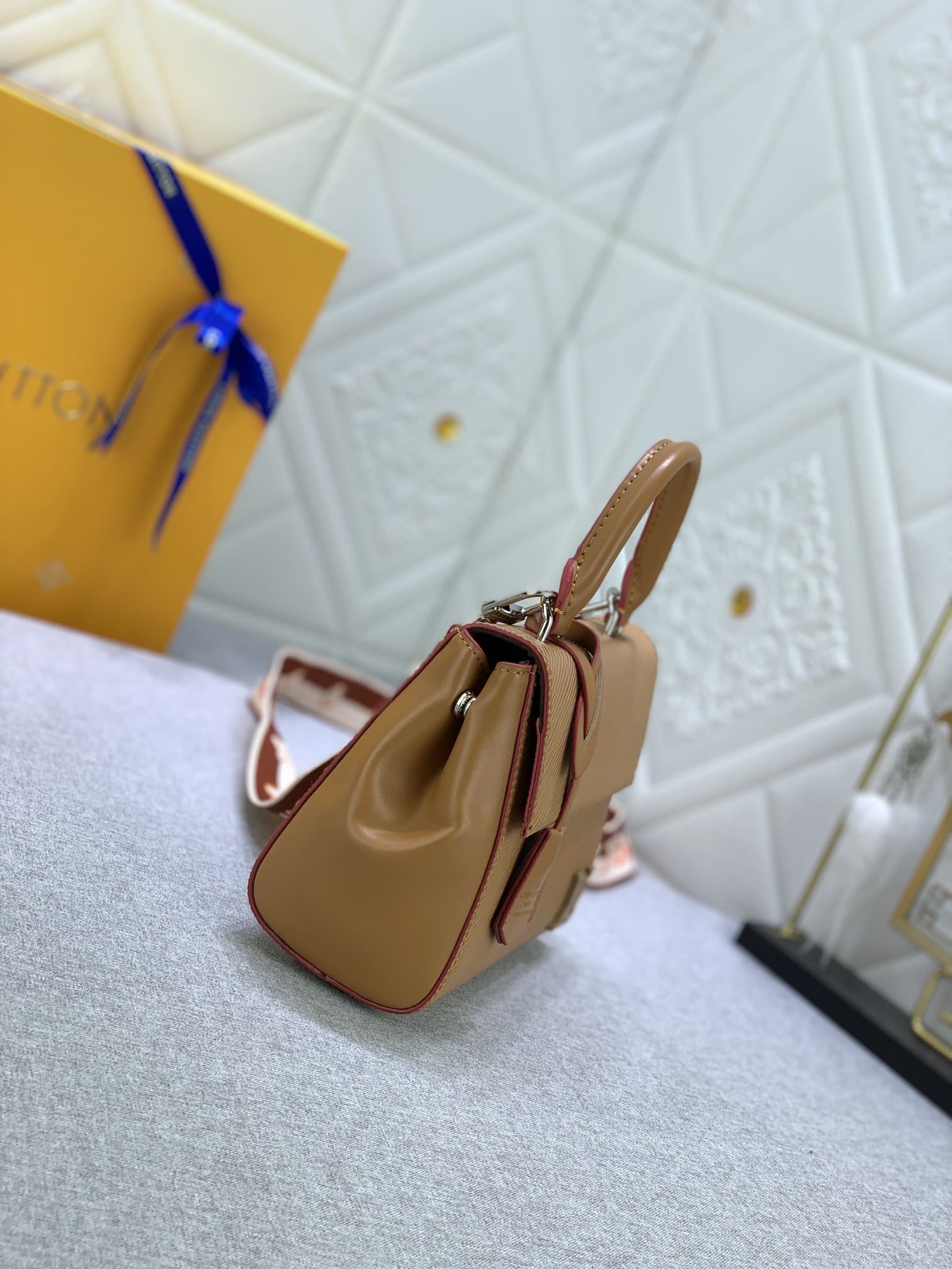 Louis Vuitton Cluny Mini Brown 20Cm M58931 - Image 6