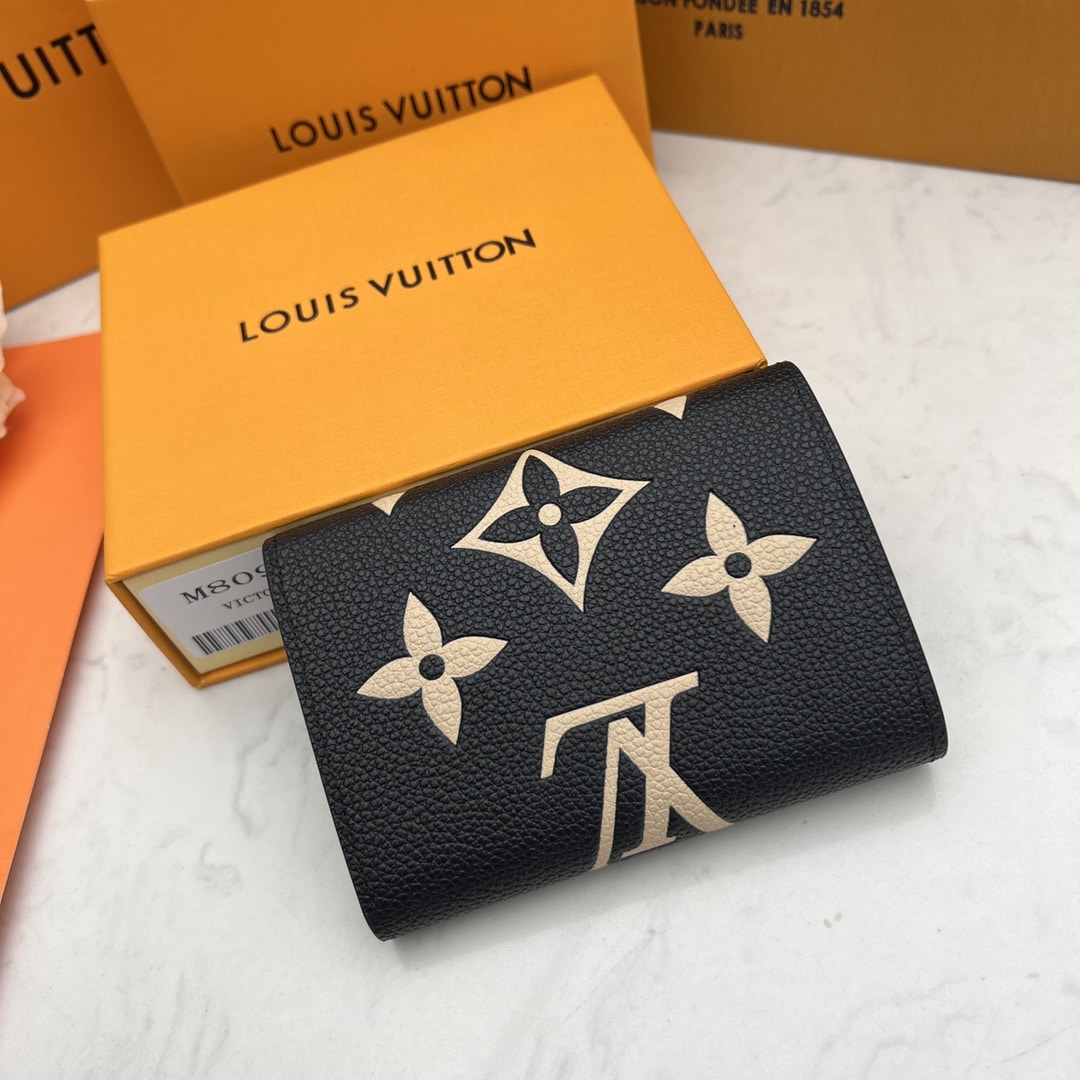 Iconic Set: Louis Vuitton Coussin Pm And Victorine Wallet - Image 10