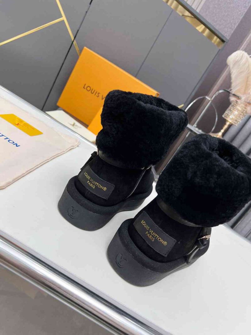 Alternative view of Louis Vuitton Aspen Platform Ankle Boot Black 1Ac78O