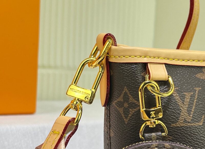 Alternative view of Louis Vuitton Neverfull BB Pink Peony 24Cm M46786