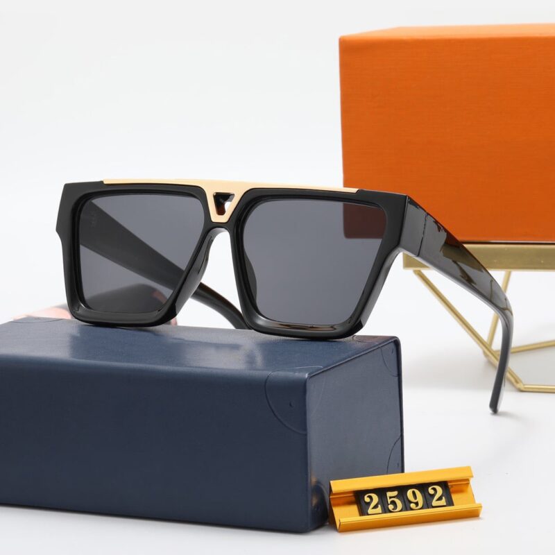 Alternative view of Louis Vuitton Glasses 1 1 Evidence Black Z1502E