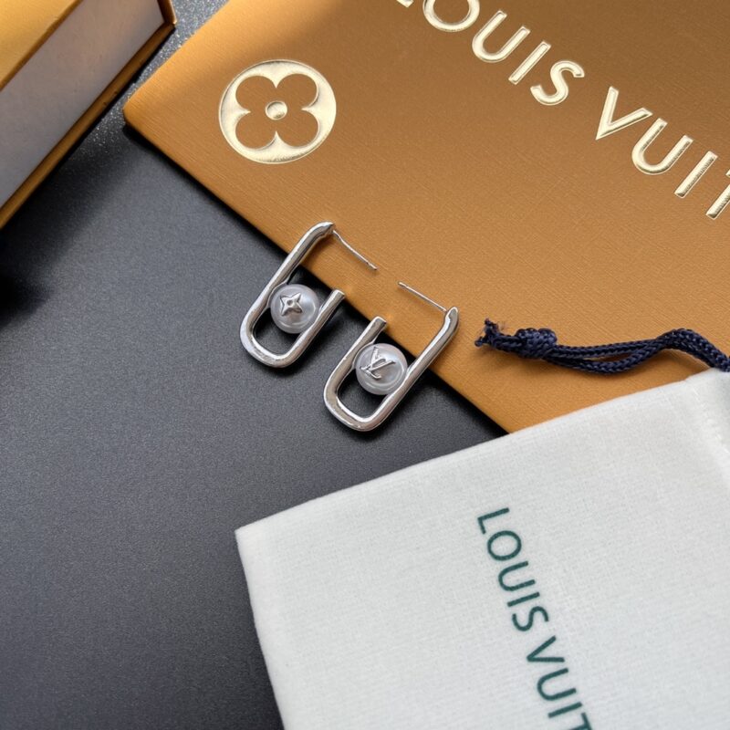 Alternative view of Louis Vuitton My Lv Chain Pearls Earrings Silver
