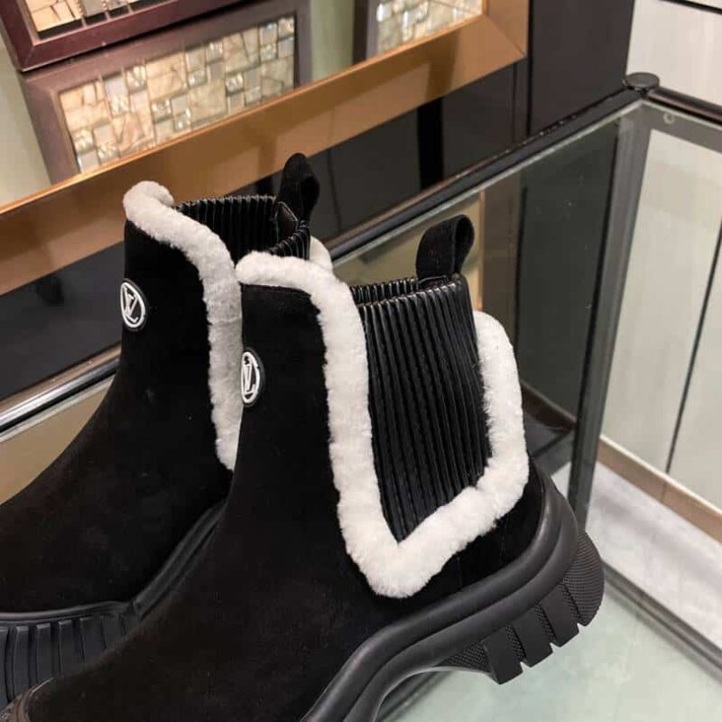 Alternative view of Louis Vuitton Ruby Flat Boots Suede Shearling Black 1Ac7Ac