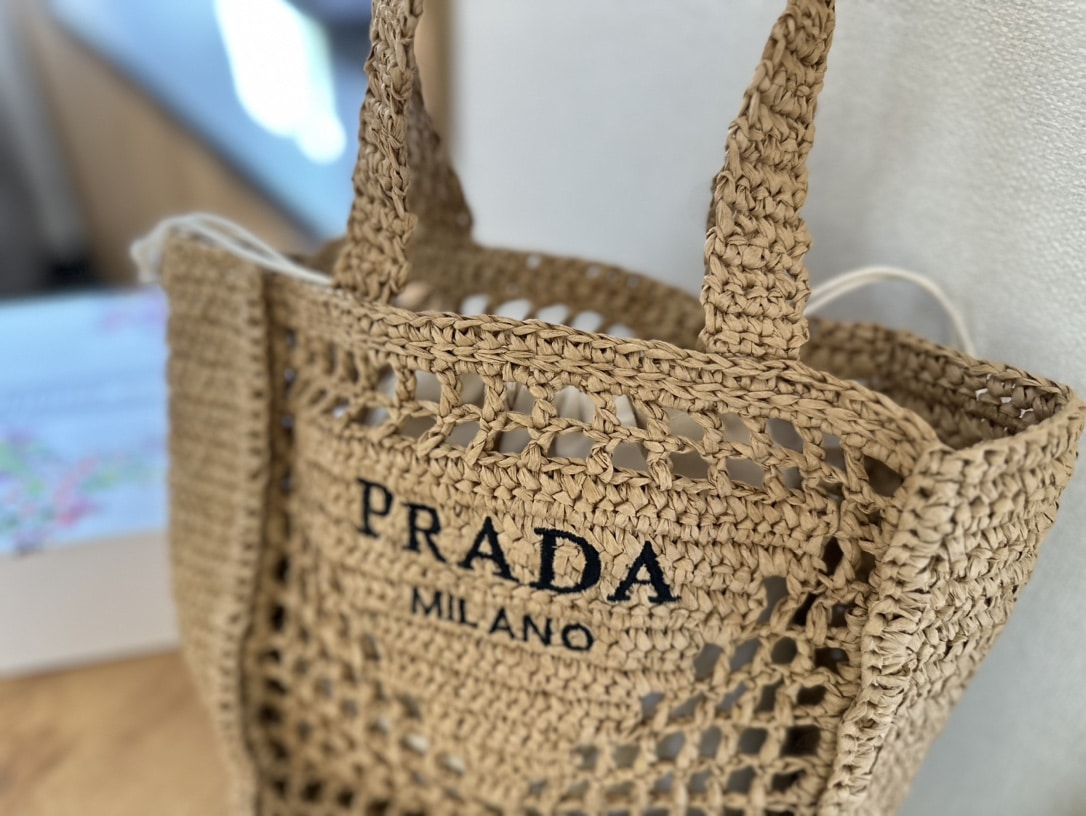 Summer Set: Prada Raffia Grass Small Crochet Tote Bag Natural 22Cm And Raffia Crisscross Slides Natural - Image 3