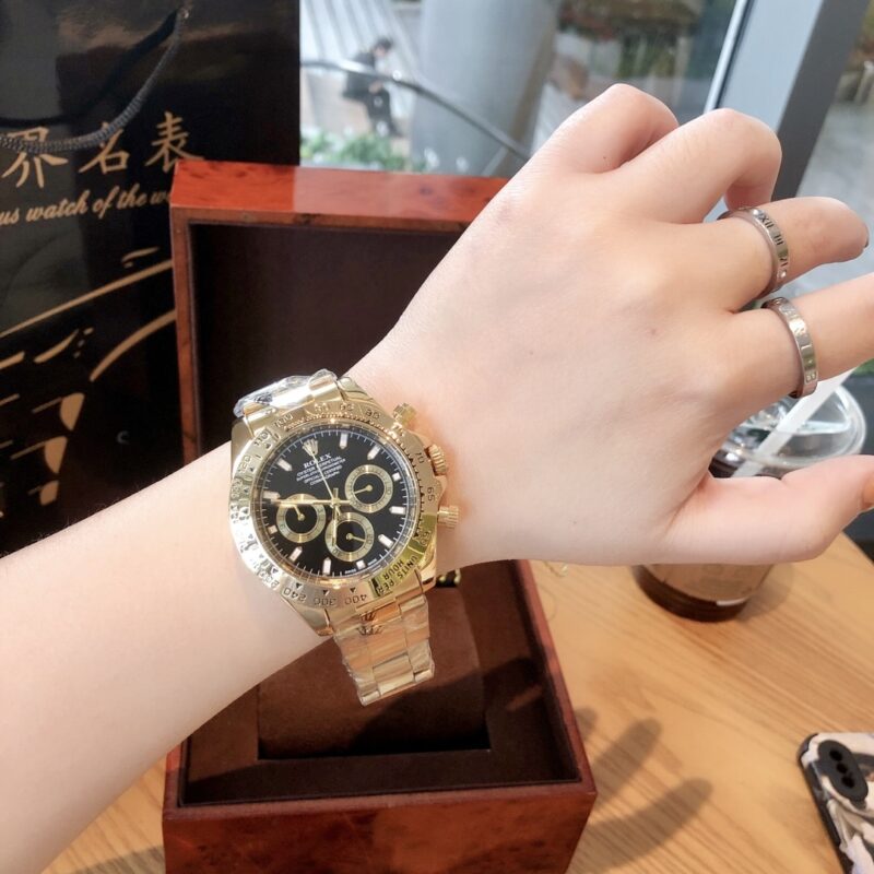 Alternative view of Rolex Cosmograph Daytona 40Mm
