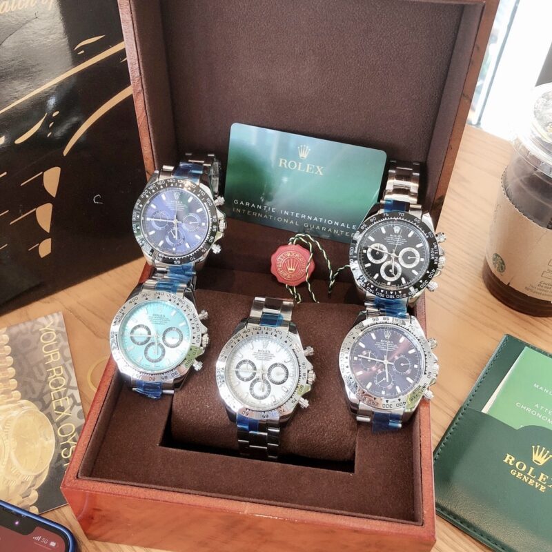 Alternative view of Rolex Oyster Perpetual Cosmograph Daytona Blue 40Mm
