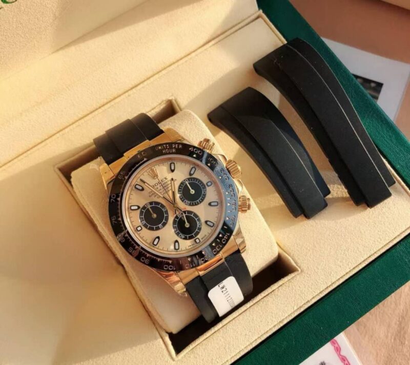 Alternative view of Rolex Cosmograph Daytona Oyster Yellow Gold 40Mm M116518Ln 0048