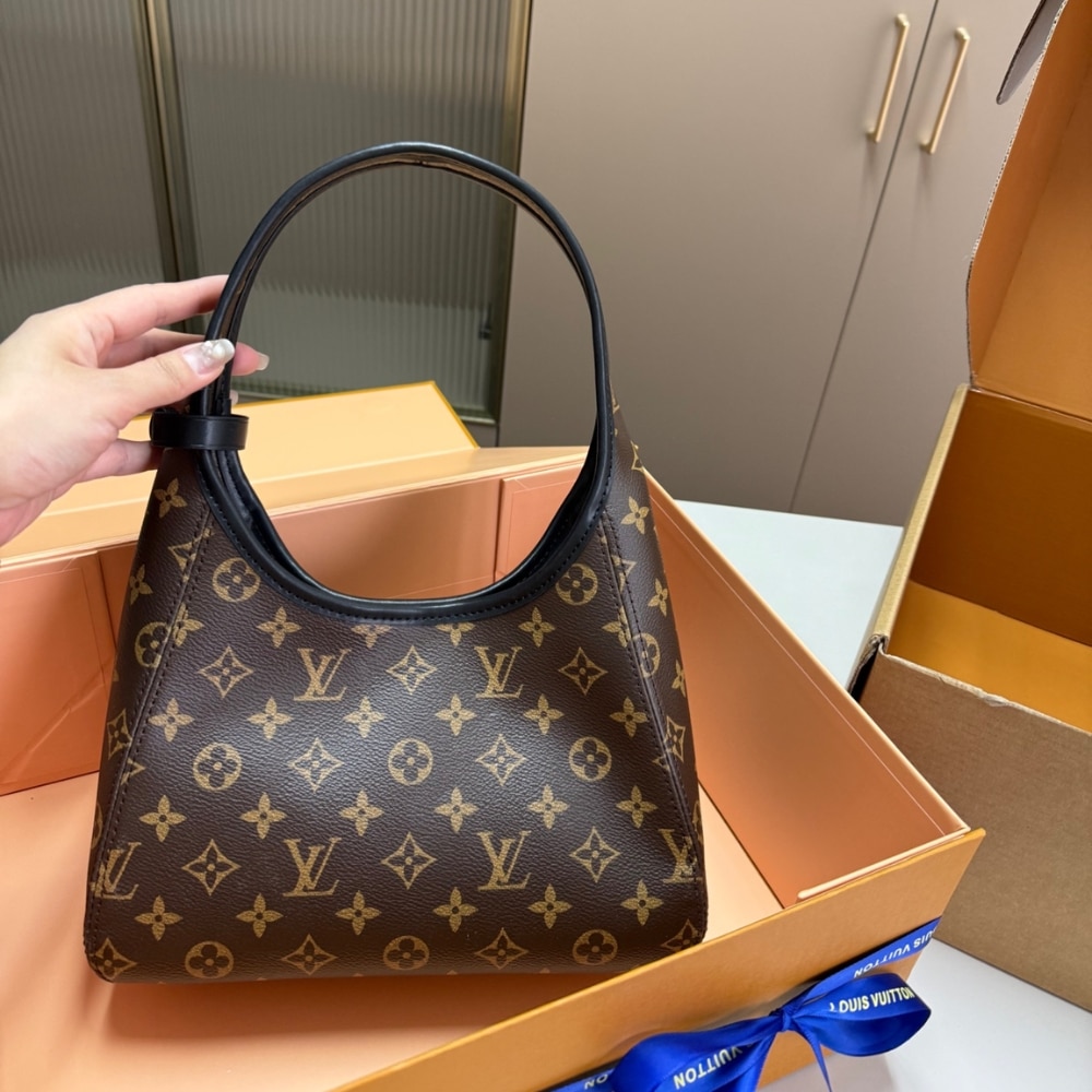 Summer Set: Louis Vuitton The Drop Pm Monogram Brown 28Cm M1294 And Gaston Wearable Wallet Monogram Macassar Coated Canvas Brown 18Cm - Image 3