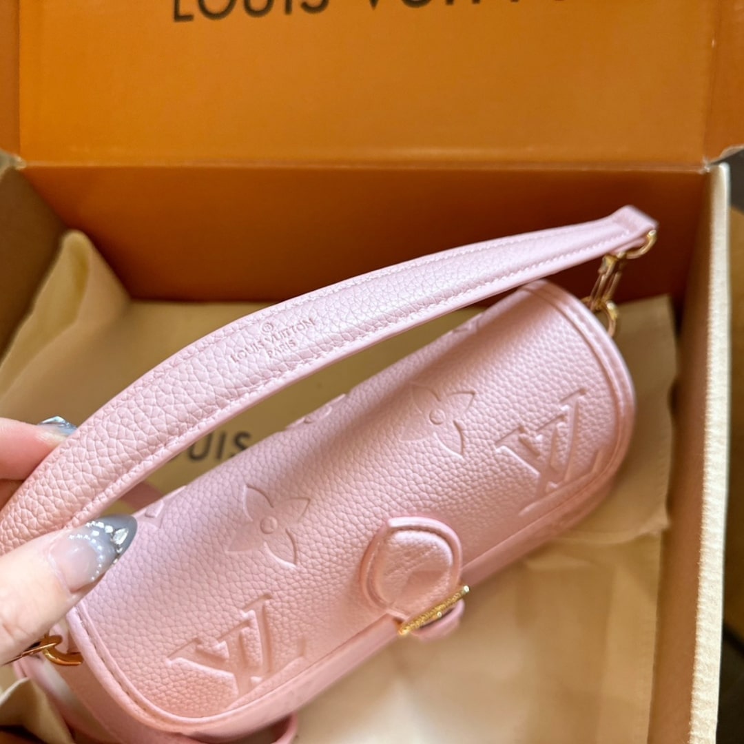 GIFT SET: LOUIS VUITTON NANO DIANE BAG PINK OPALE And LISA WALLET PINK - Image 6