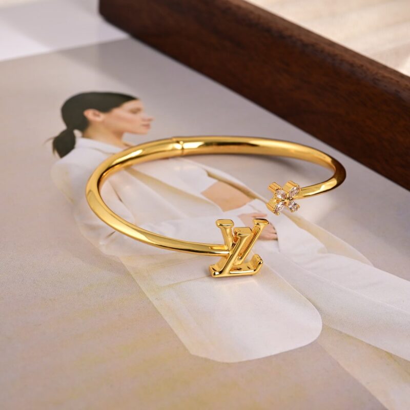 Alternative view of Louis Vuitton Lv Iconic Flower Bracelet Gold M1197S