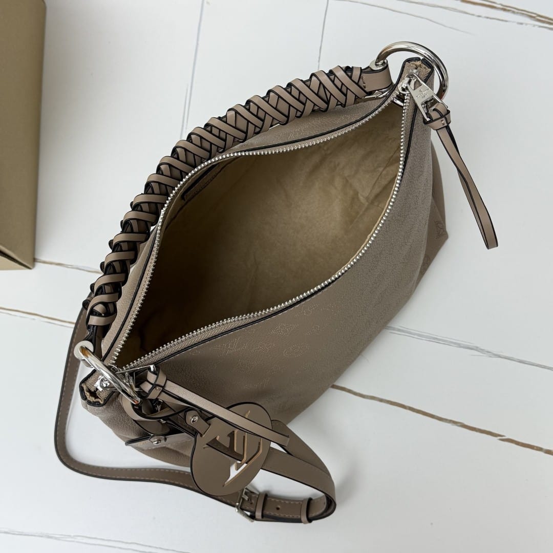 Louis Vuitton Beaubourg Hobo MM Galet Gray 32Cm M56084 - Image 9
