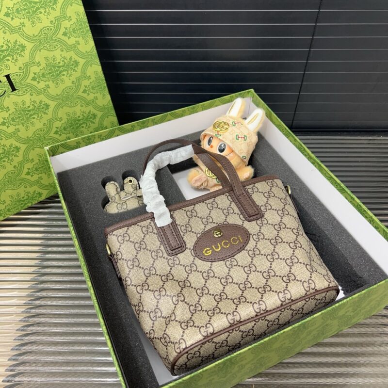 Alternative view of Gift Set: Gucci Neo Vintage Supreme Mini Tote Bag With Labubu Accessories And Bag Charm