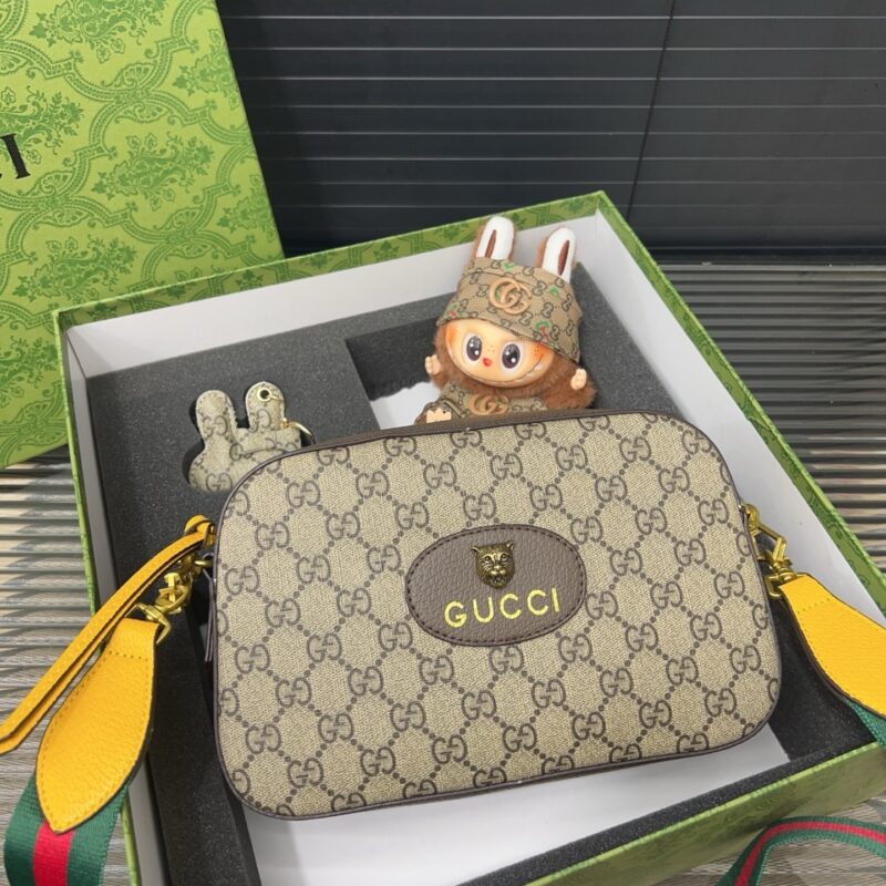 Alternative view of Gift Set: Gucci Neo Vintage Gg Supreme Messenger Bag With Labubu Accessories And Bag Charm