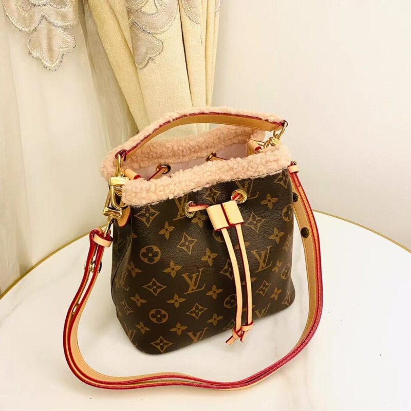 Alternative view of Louis Vuitton Néonoé Monogram Rose Pink BB 20Cm