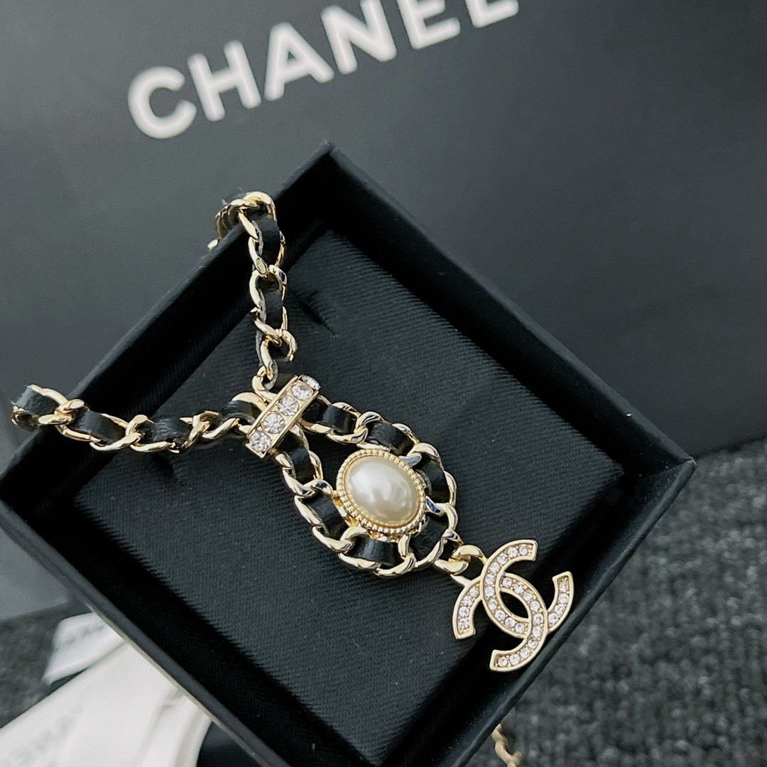 Chanel CC Necklace Leather Chain Pearl Crystal Drop Choker Gold Tone Black - Image 4